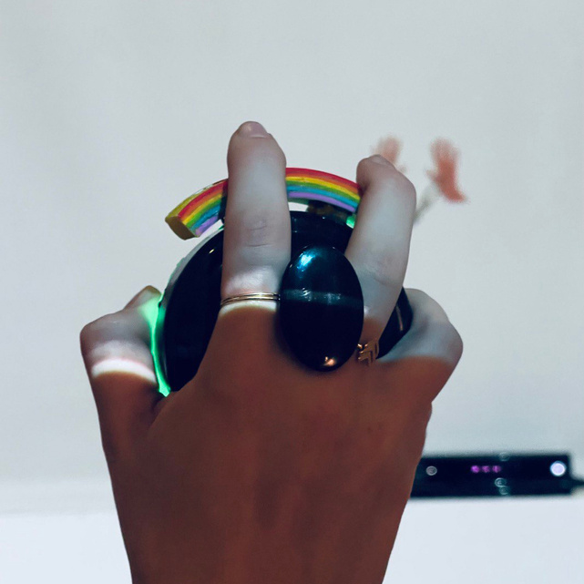 Magic Brush with rainbow button